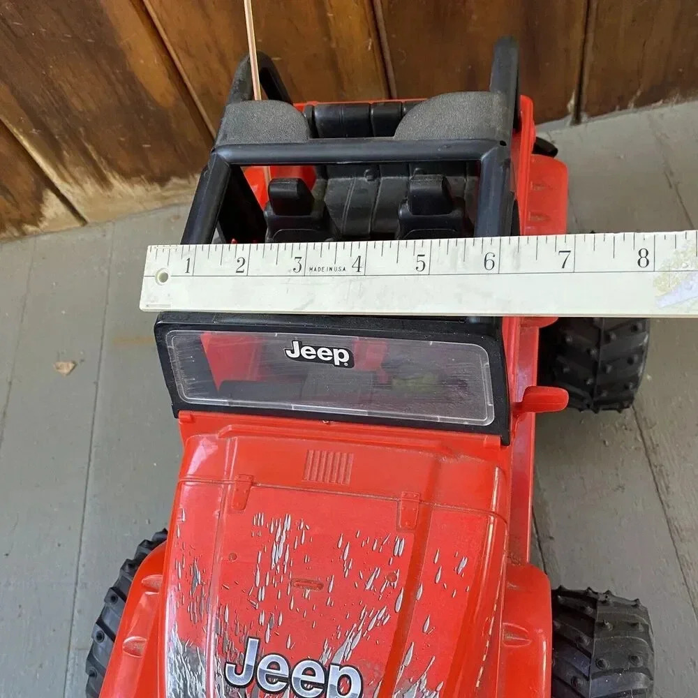 Y2K 2010 Jeep Rubicon Remote & Charger Toy Car For Kid & Adult Fun Outdoorsy - Picture 5 of 13